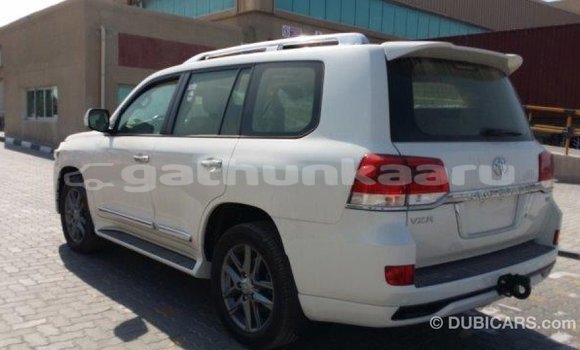 Buy Import Toyota Land Cruiser White Car in Import - Dubai in Baa Buy Import Toyota Land Cruiser White Car in Import - Dubai in Baa