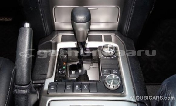 Buy Import Toyota Land Cruiser White Car in Import - Dubai in Baa Buy Import Toyota Land Cruiser White Car in Import - Dubai in Baa