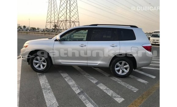 Buy Import Toyota Highlander Other Car in Import - Dubai in Baa Buy Import Toyota Highlander Other Car in Import - Dubai in Baa