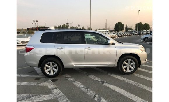 Buy Import Toyota Highlander Other Car in Import - Dubai in Baa Buy Import Toyota Highlander Other Car in Import - Dubai in Baa