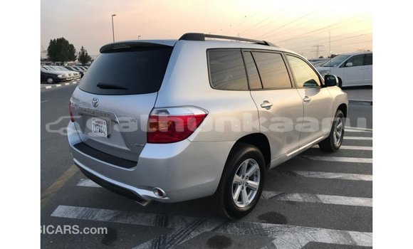Buy Import Toyota Highlander Other Car in Import - Dubai in Baa Buy Import Toyota Highlander Other Car in Import - Dubai in Baa