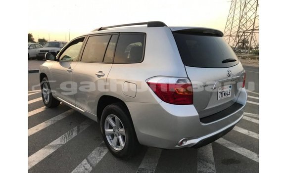 Buy Import Toyota Highlander Other Car in Import - Dubai in Baa Buy Import Toyota Highlander Other Car in Import - Dubai in Baa