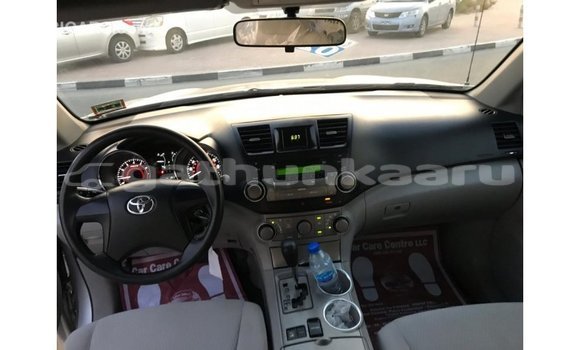 Buy Import Toyota Highlander Other Car in Import - Dubai in Baa Buy Import Toyota Highlander Other Car in Import - Dubai in Baa