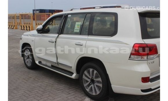 Buy Import Toyota Land Cruiser White Car in Import - Dubai in Baa Buy Import Toyota Land Cruiser White Car in Import - Dubai in Baa