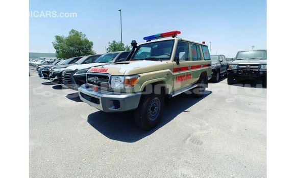 Buy Import Toyota Land Cruiser Beige Car in Import - Dubai in Baa Buy Import Toyota Land Cruiser Beige Car in Import - Dubai in Baa