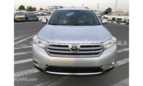 Buy Import Toyota Highlander Other Car in Import - Dubai in Baa Buy Import Toyota Highlander Other Car in Import - Dubai in Baa