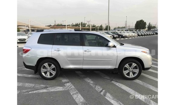 Buy Import Toyota Highlander Other Car in Import - Dubai in Baa Buy Import Toyota Highlander Other Car in Import - Dubai in Baa