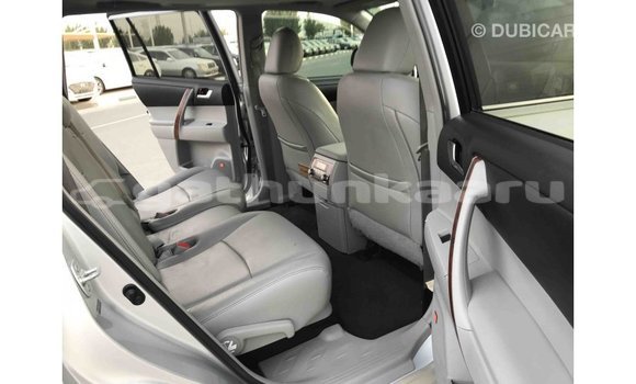 Buy Import Toyota Highlander Other Car in Import - Dubai in Baa Buy Import Toyota Highlander Other Car in Import - Dubai in Baa