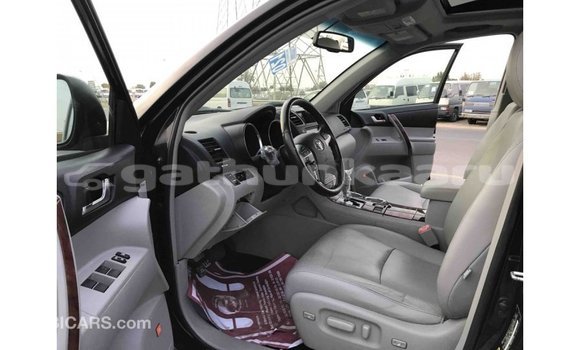 Buy Import Toyota Highlander Black Car in Import - Dubai in Baa Buy Import Toyota Highlander Black Car in Import - Dubai in Baa