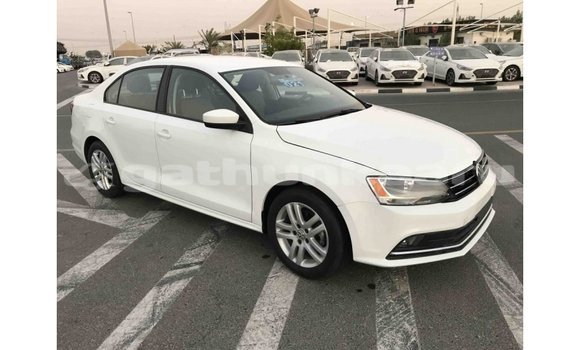 Buy Import Volkswagen Jetta White Car in Import - Dubai in Baa