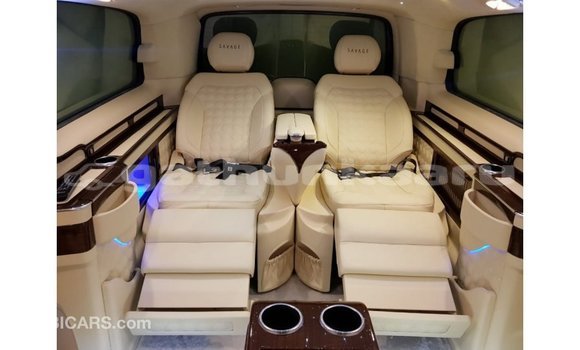 Buy Import Mercedes-Benz 250 Black Car in Import - Dubai in Baa Buy Import Mercedes-Benz 250 Black Car in Import - Dubai in Baa