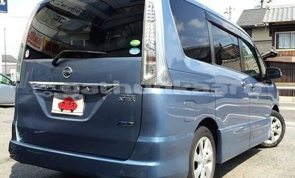 Buy Used Nissan Serena Blue Car in Fuvammulah in Ghaviyani Buy Used Nissan Serena Blue Car in Fuvammulah in Ghaviyani