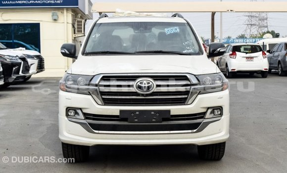 Buy Import Toyota Land Cruiser White Car in Import - Dubai in Baa Buy Import Toyota Land Cruiser White Car in Import - Dubai in Baa