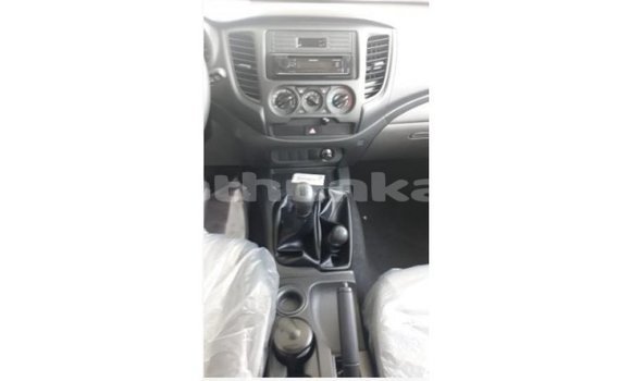 Buy Import Mitsubishi L200 White Car in Import - Dubai in Baa