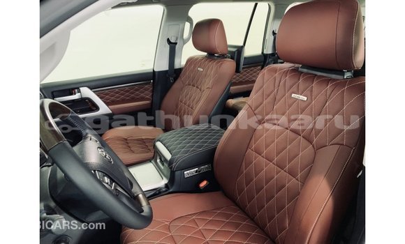 Buy Import Toyota Land Cruiser Black Car in Import - Dubai in Baa Buy Import Toyota Land Cruiser Black Car in Import - Dubai in Baa