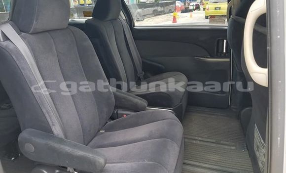 Buy Used Toyota Estima White Car in Fuvammulah in Ghaviyani Buy Used Toyota Estima White Car in Fuvammulah in Ghaviyani