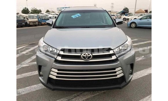 Buy Import Toyota Highlander Other Car in Import - Dubai in Baa Buy Import Toyota Highlander Other Car in Import - Dubai in Baa