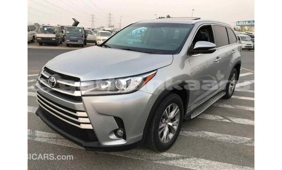 Buy Import Toyota Highlander Other Car in Import - Dubai in Baa Buy Import Toyota Highlander Other Car in Import - Dubai in Baa