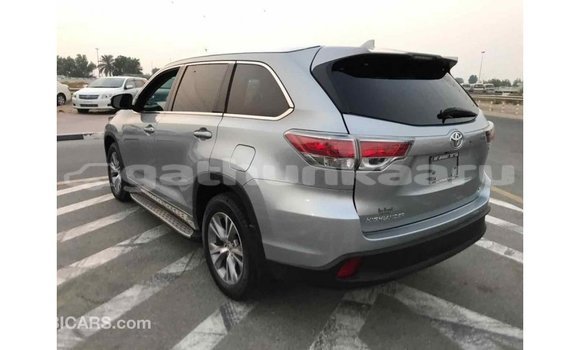 Buy Import Toyota Highlander Other Car in Import - Dubai in Baa Buy Import Toyota Highlander Other Car in Import - Dubai in Baa