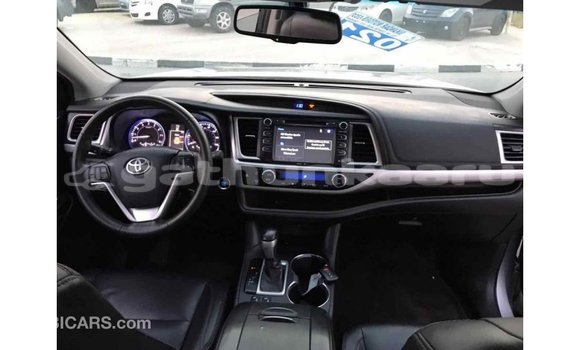Buy Import Toyota Highlander Other Car in Import - Dubai in Baa Buy Import Toyota Highlander Other Car in Import - Dubai in Baa
