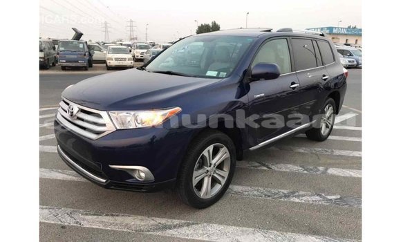 Buy Import Toyota Highlander Blue Car in Import - Dubai in Baa Buy Import Toyota Highlander Blue Car in Import - Dubai in Baa