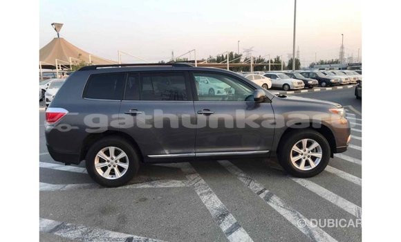 Buy Import Toyota Highlander Other Car in Import - Dubai in Baa Buy Import Toyota Highlander Other Car in Import - Dubai in Baa