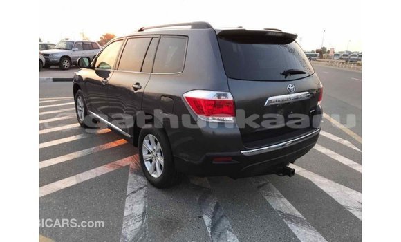 Buy Import Toyota Highlander Other Car in Import - Dubai in Baa Buy Import Toyota Highlander Other Car in Import - Dubai in Baa