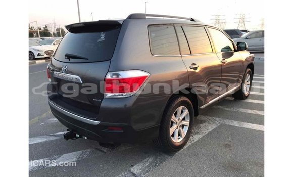 Buy Import Toyota Highlander Other Car in Import - Dubai in Baa Buy Import Toyota Highlander Other Car in Import - Dubai in Baa