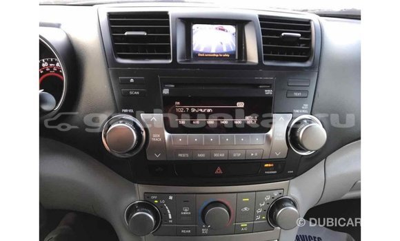 Buy Import Toyota Highlander Other Car in Import - Dubai in Baa Buy Import Toyota Highlander Other Car in Import - Dubai in Baa