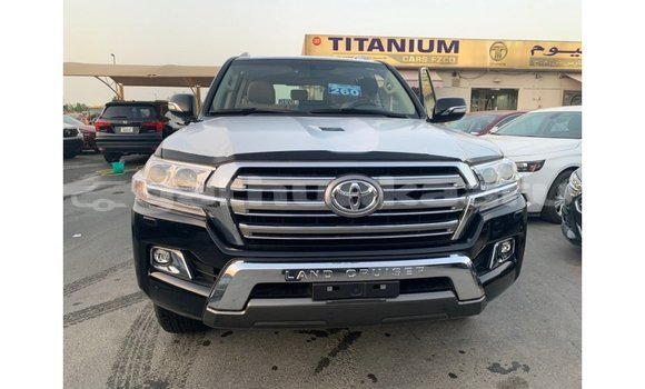 Buy Import Toyota Land Cruiser Black Car in Import - Dubai in Baa Buy Import Toyota Land Cruiser Black Car in Import - Dubai in Baa