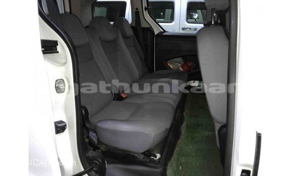 Buy Import Peugeot Partner White Car in Import - Dubai in Baa