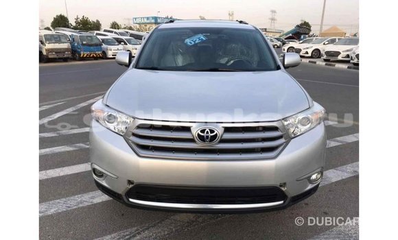 Buy Import Toyota Highlander Other Car in Import - Dubai in Baa Buy Import Toyota Highlander Other Car in Import - Dubai in Baa