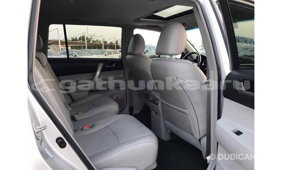 Buy Import Toyota Highlander Other Car in Import - Dubai in Baa Buy Import Toyota Highlander Other Car in Import - Dubai in Baa