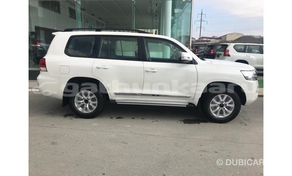 Buy Import Toyota Land Cruiser White Car in Import - Dubai in Baa Buy Import Toyota Land Cruiser White Car in Import - Dubai in Baa