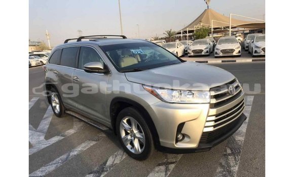 Buy Import Toyota Highlander Beige Car in Import - Dubai in Baa Buy Import Toyota Highlander Beige Car in Import - Dubai in Baa