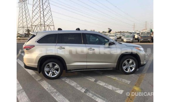 Buy Import Toyota Highlander Beige Car in Import - Dubai in Baa Buy Import Toyota Highlander Beige Car in Import - Dubai in Baa
