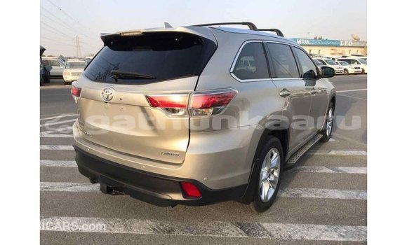 Buy Import Toyota Highlander Beige Car in Import - Dubai in Baa Buy Import Toyota Highlander Beige Car in Import - Dubai in Baa