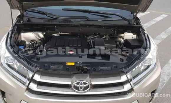 Buy Import Toyota Highlander Beige Car in Import - Dubai in Baa Buy Import Toyota Highlander Beige Car in Import - Dubai in Baa