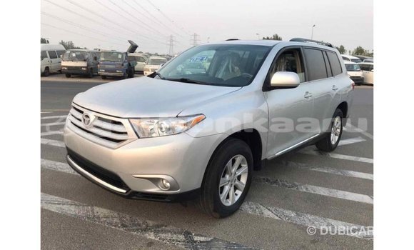 Buy Import Toyota Highlander Other Car in Import - Dubai in Baa Buy Import Toyota Highlander Other Car in Import - Dubai in Baa