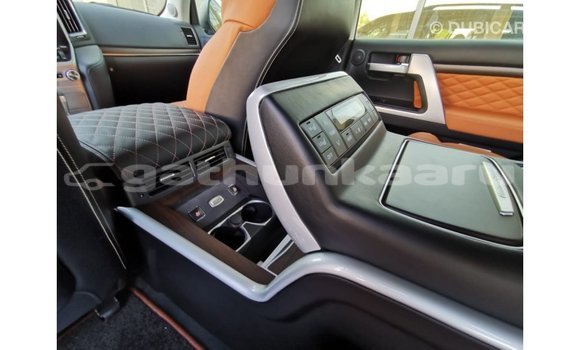 Buy Import Toyota Land Cruiser Black Car in Import - Dubai in Baa Buy Import Toyota Land Cruiser Black Car in Import - Dubai in Baa