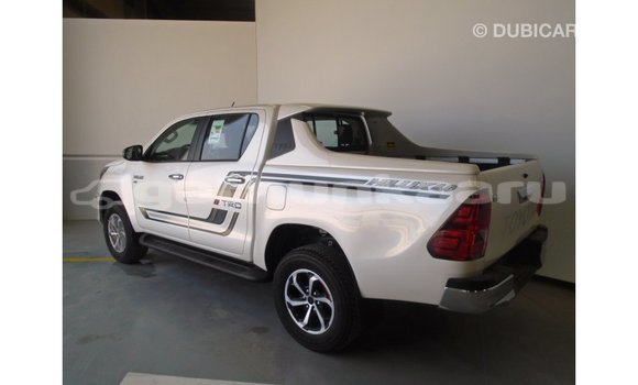 Buy Import Toyota Hilux White Car in Import - Dubai in Baa Buy Import Toyota Hilux White Car in Import - Dubai in Baa