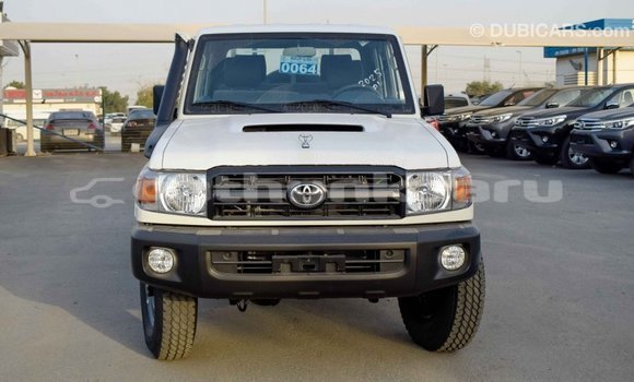 Buy Import Toyota Land Cruiser Beige Car in Import - Dubai in Baa Buy Import Toyota Land Cruiser Beige Car in Import - Dubai in Baa
