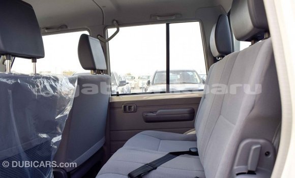 Buy Import Toyota Land Cruiser Beige Car in Import - Dubai in Baa Buy Import Toyota Land Cruiser Beige Car in Import - Dubai in Baa