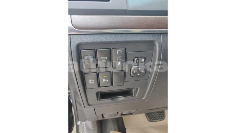 Big with watermark toyota land cruiser baa import dubai 1269