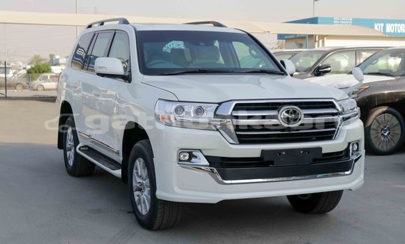 Buy Import Toyota Land Cruiser White Car in Import - Dubai in Baa Buy Import Toyota Land Cruiser White Car in Import - Dubai in Baa