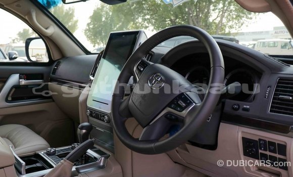 Buy Import Toyota Land Cruiser White Car in Import - Dubai in Baa Buy Import Toyota Land Cruiser White Car in Import - Dubai in Baa