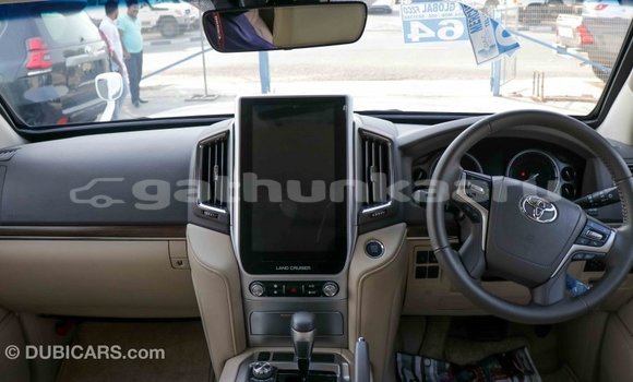 Buy Import Toyota Land Cruiser White Car in Import - Dubai in Baa Buy Import Toyota Land Cruiser White Car in Import - Dubai in Baa