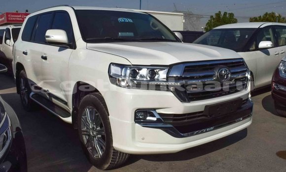 Buy Import Toyota Land Cruiser White Car in Import - Dubai in Baa Buy Import Toyota Land Cruiser White Car in Import - Dubai in Baa