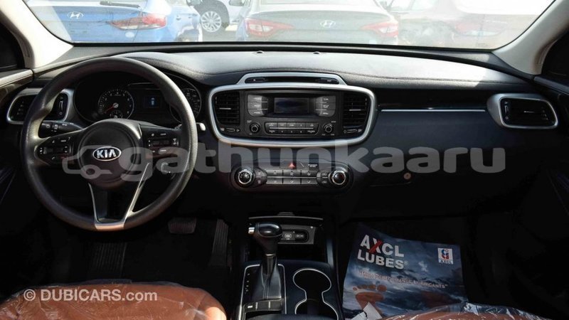 Big with watermark kia sorento baa import dubai 1289