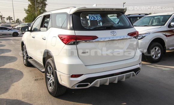 Buy Import Toyota Fortuner White Car in Import - Dubai in Baa Buy Import Toyota Fortuner White Car in Import - Dubai in Baa